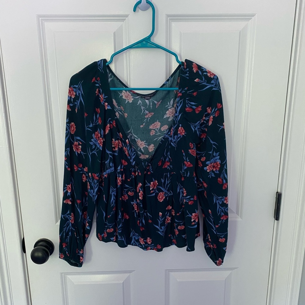AEO long sleeved top